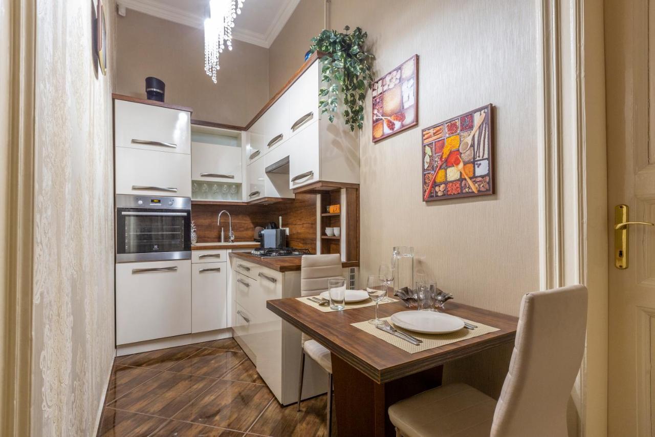 Luxury Central Home Next To The New York Cafe Budapest Ngoại thất bức ảnh