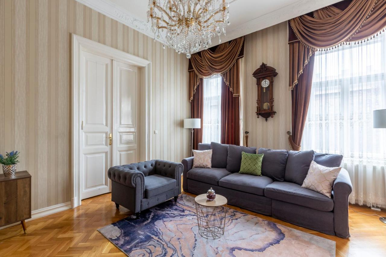 Luxury Central Home Next To The New York Cafe Budapest Ngoại thất bức ảnh