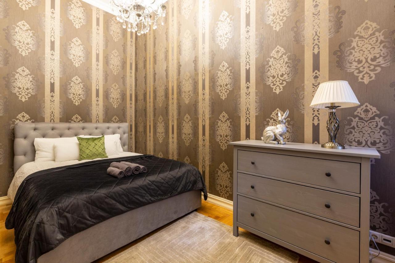 Luxury Central Home Next To The New York Cafe Budapest Ngoại thất bức ảnh