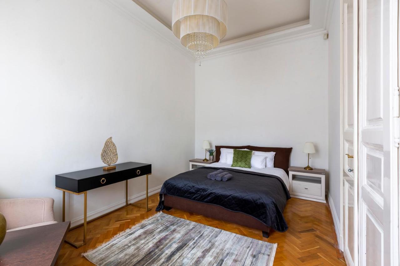 Luxury Central Home Next To The New York Cafe Budapest Ngoại thất bức ảnh