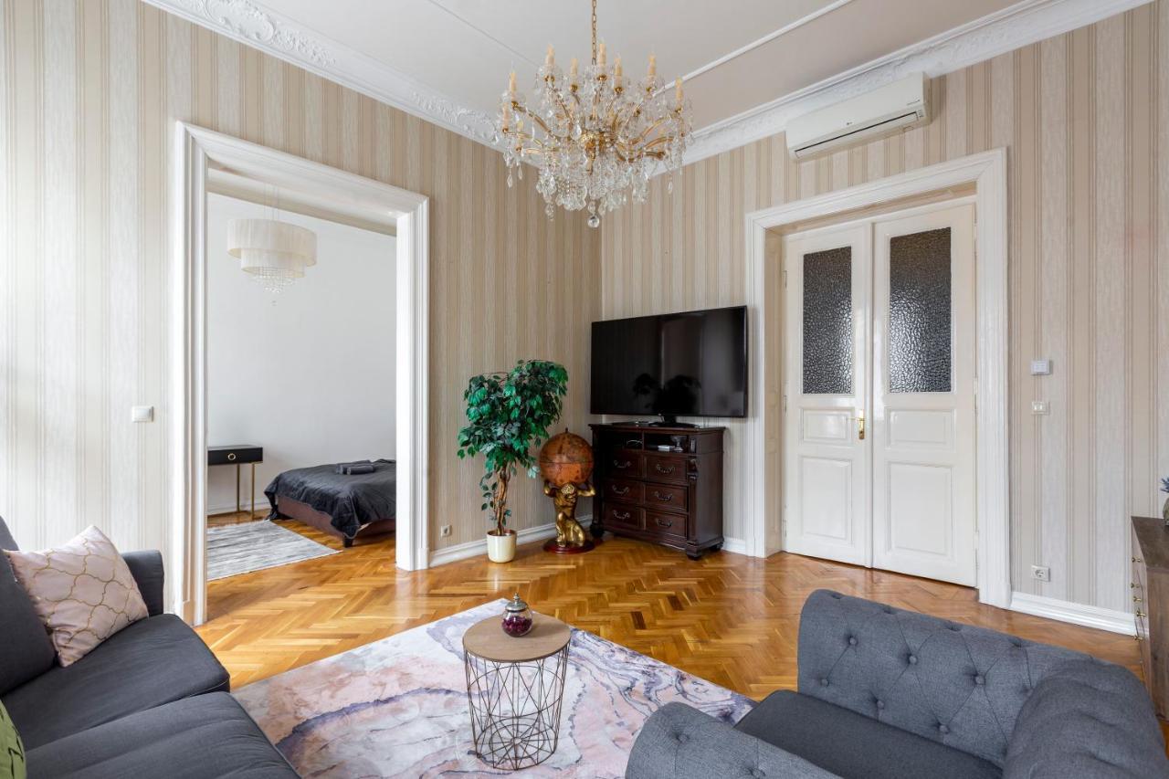 Luxury Central Home Next To The New York Cafe Budapest Ngoại thất bức ảnh