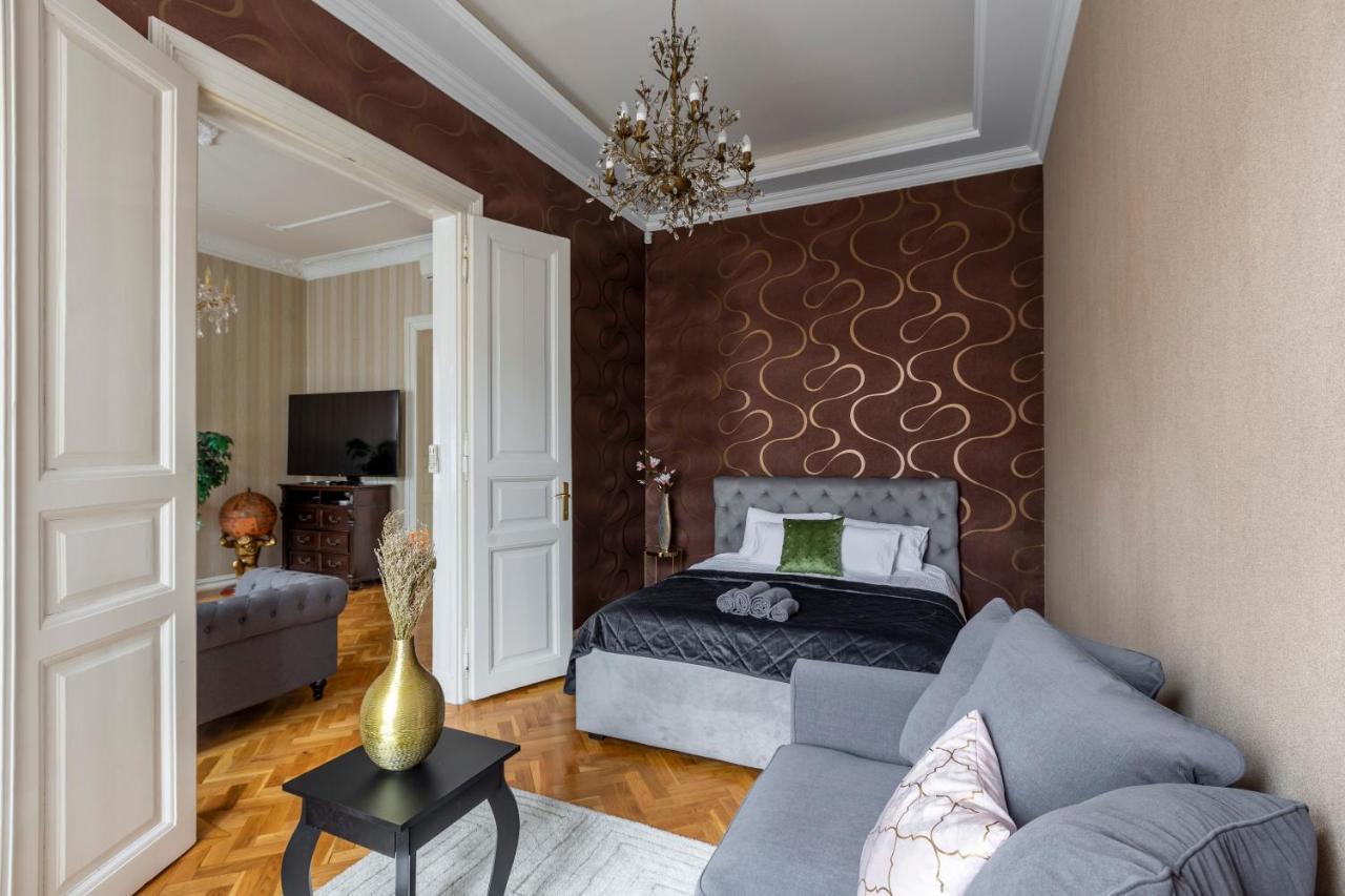 Luxury Central Home Next To The New York Cafe Budapest Ngoại thất bức ảnh