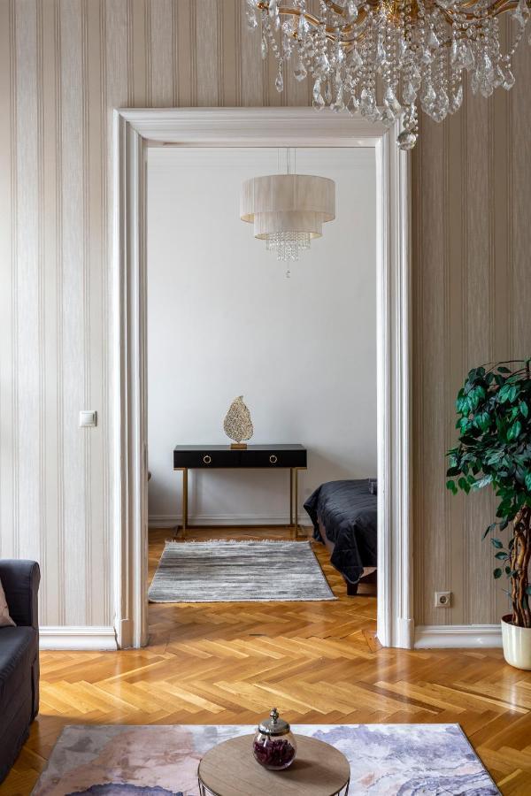 Luxury Central Home Next To The New York Cafe Budapest Ngoại thất bức ảnh